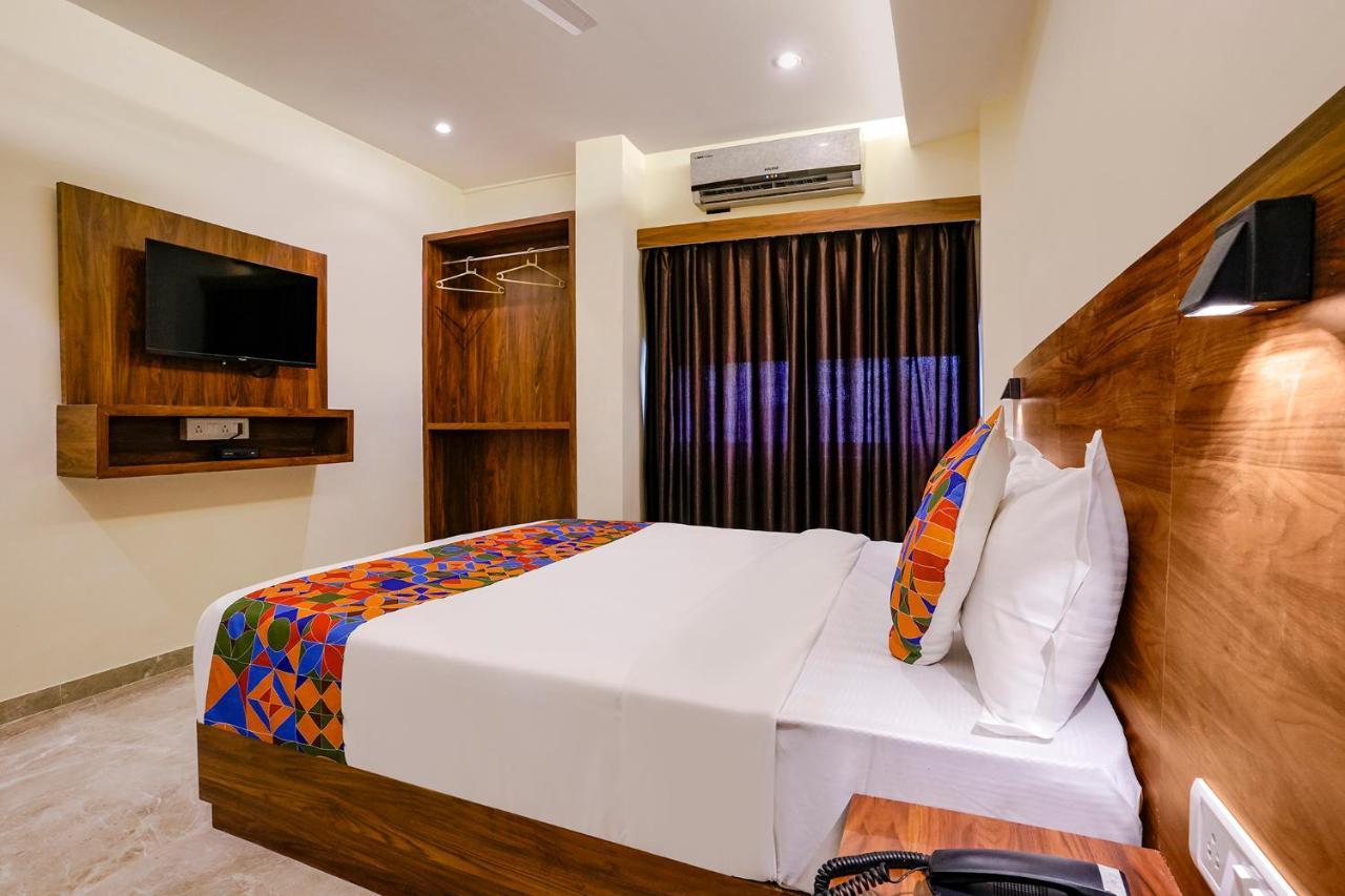 Fabhotel Antlers Mumbai Bagian luar foto