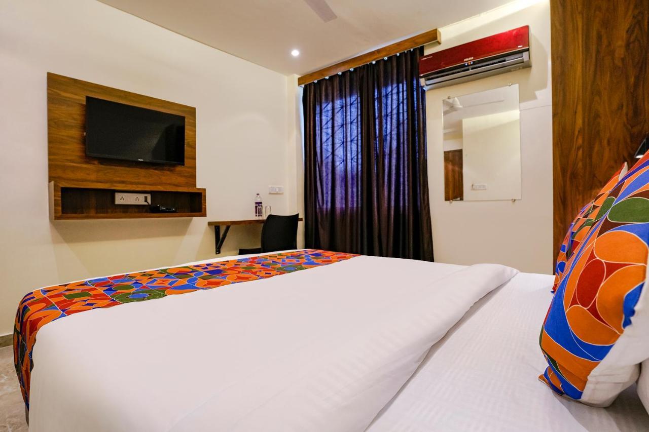 Fabhotel Antlers Mumbai Bagian luar foto