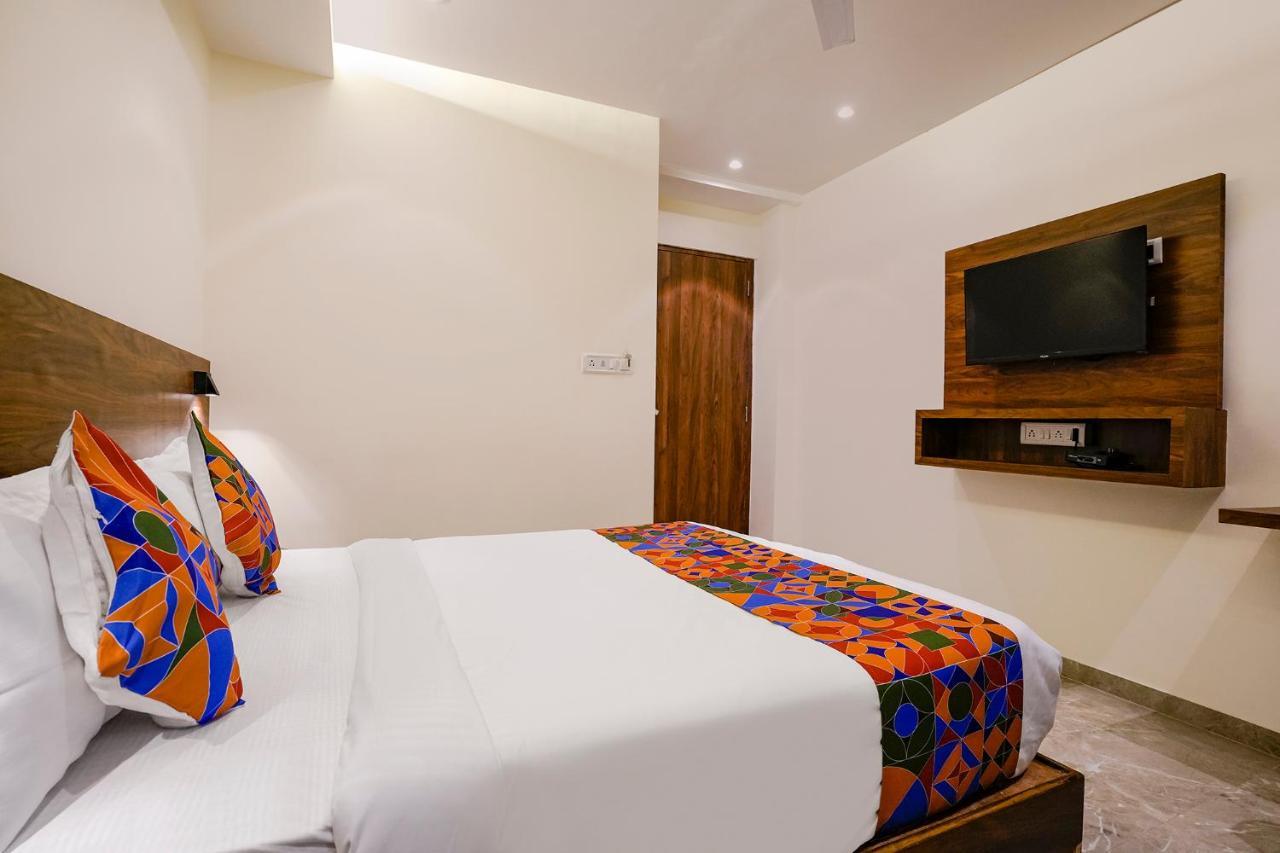 Fabhotel Antlers Mumbai Bagian luar foto
