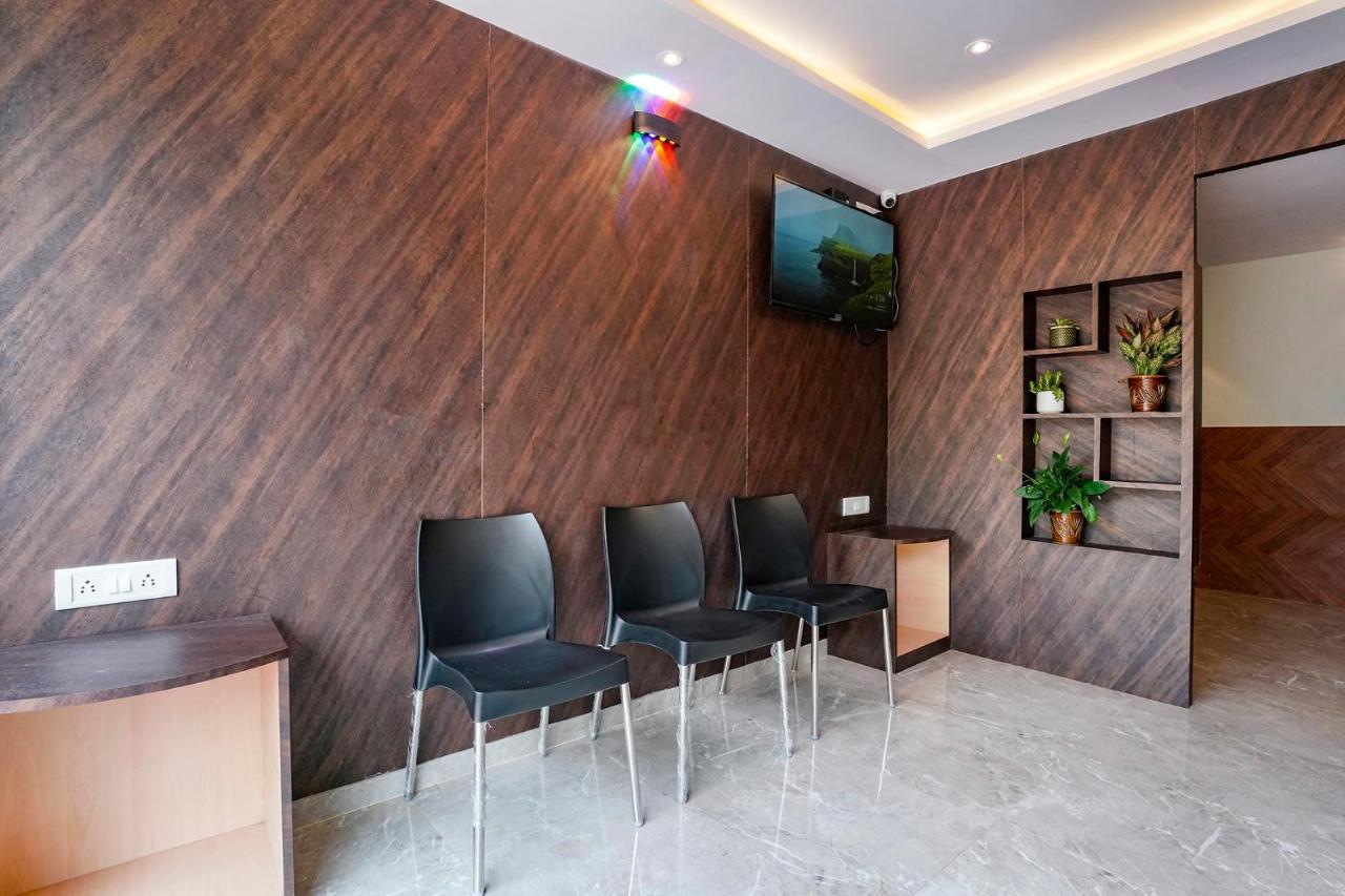 Fabhotel Antlers Mumbai Bagian luar foto